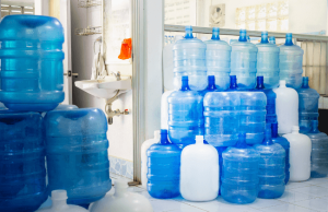how to store water for emergency
